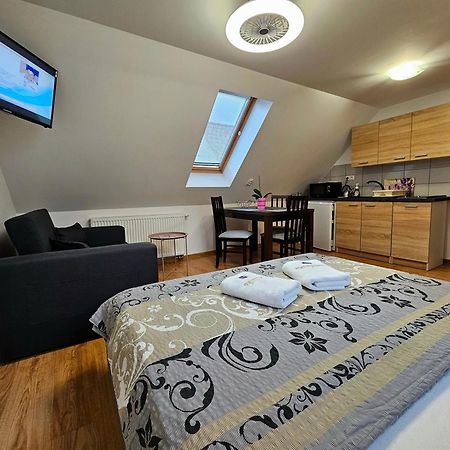 Apartmány Miluška Bešeňová Esterno foto